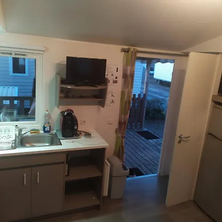 4**** Proche Parque de Campismo